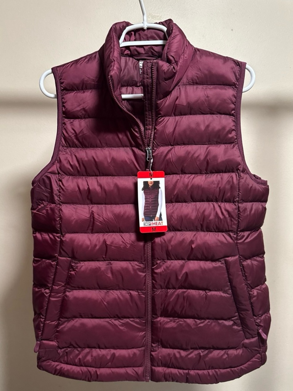 NWT Women's 32 Degrees Heat Burgundy puffer vest